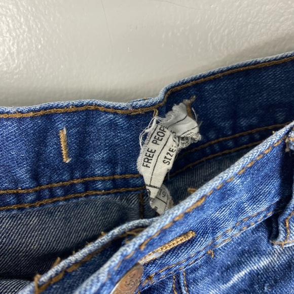 Free People Distressed Denim Blue Jean Shorts Women’s size 25 - Picture 3 of 10